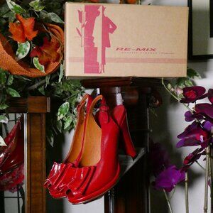 Remix Vintage Footwear 1940's Style Red Leather Peep Toe Heels w/ Bows Sz 8